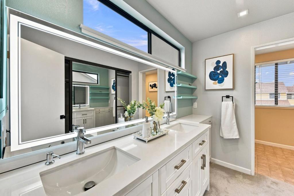 126 Mediterranean Avenue Property Photo 26
