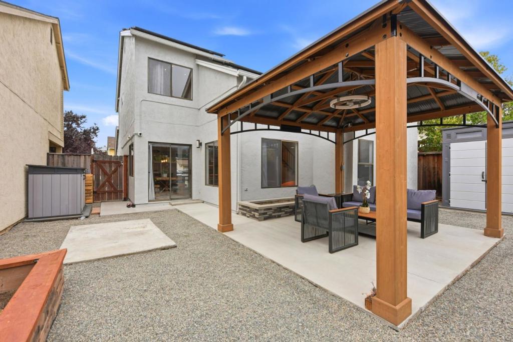126 Mediterranean Avenue Property Photo 36