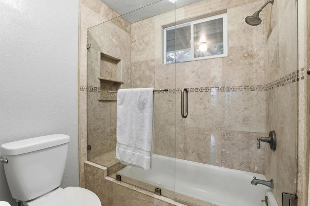 7111 Wooded Lake Drive Property Photo 28