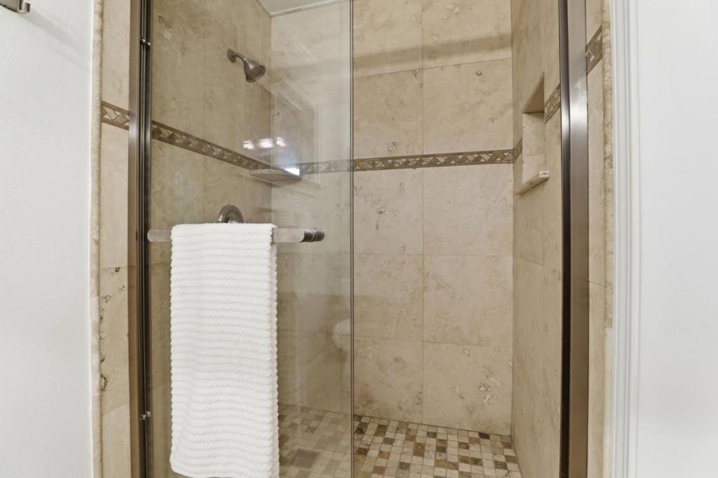 7111 Wooded Lake Drive Property Photo 29