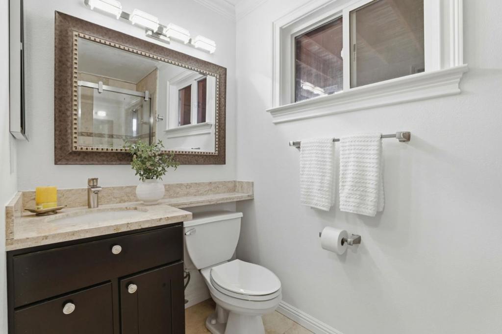 7111 Wooded Lake Drive Property Photo 30