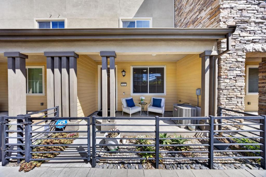 833 Lotus Flower Loop Property Photo 4