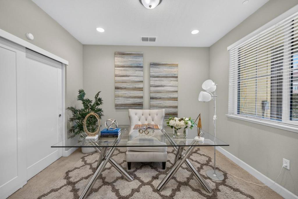833 Lotus Flower Loop Property Photo 6