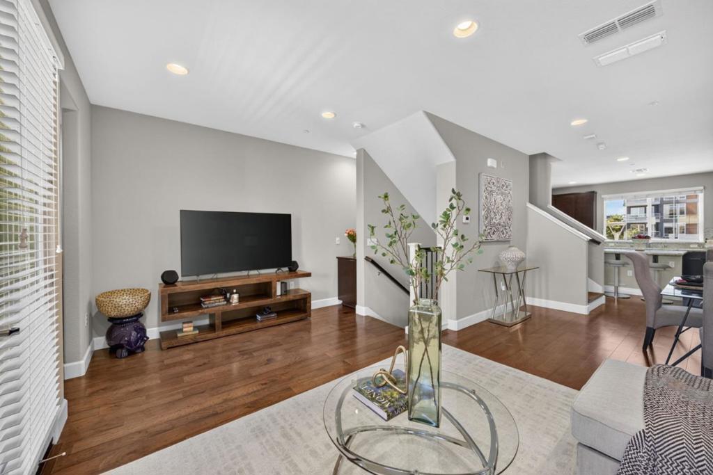 833 Lotus Flower Loop Property Photo 9