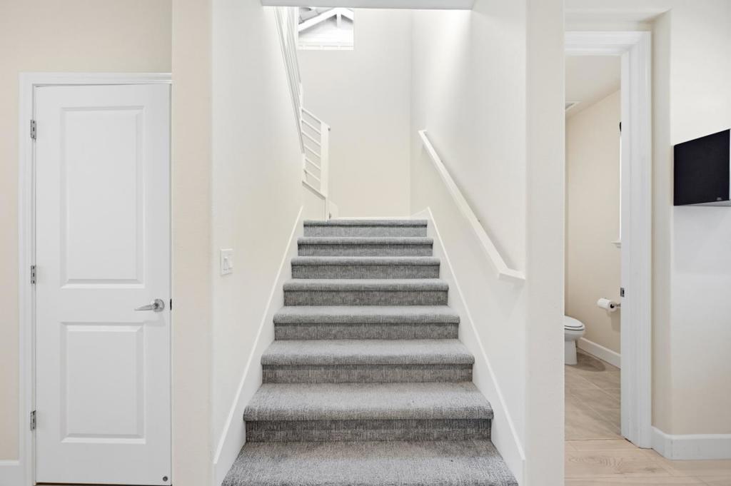 1652 Wonderland Way Way Property Photo 29