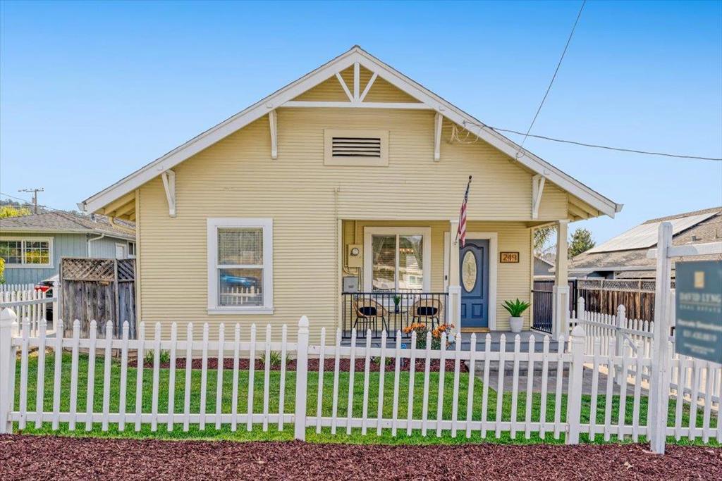 249 Carpenteria Road