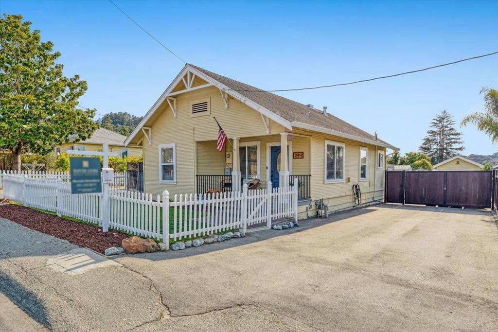 249 Carpenteria Road Property Photo 27