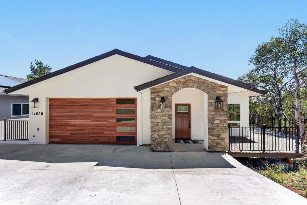 14020 Tres Ninas Court Property Photo 1