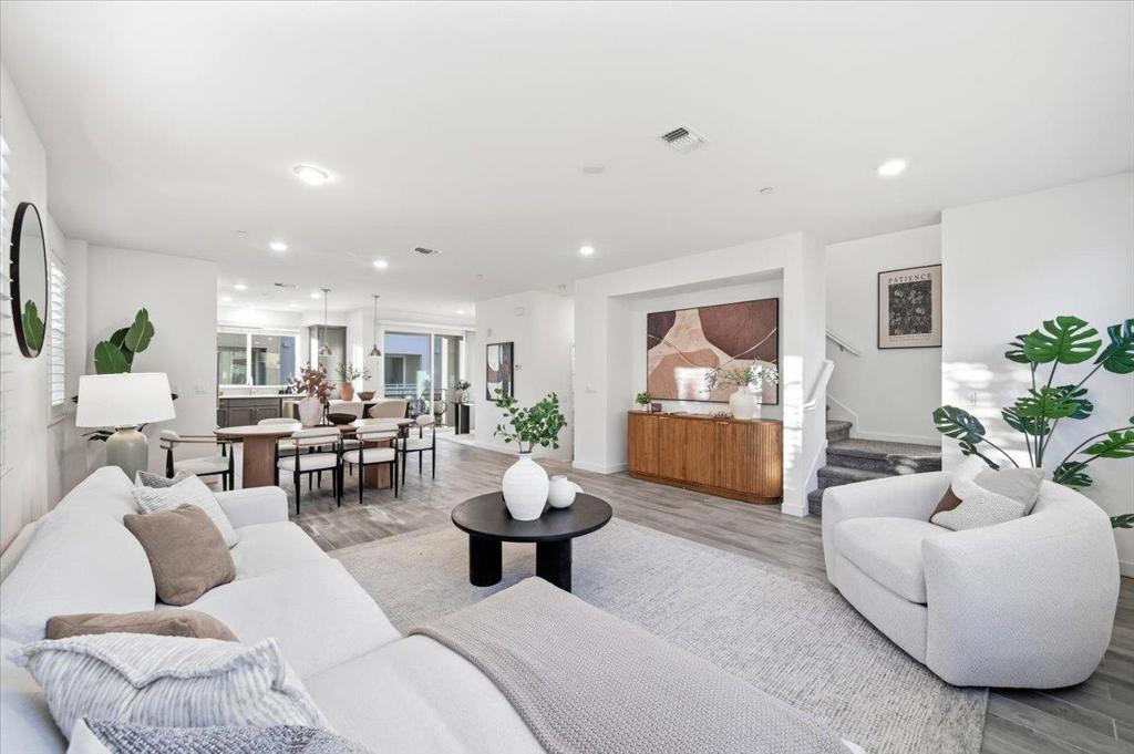 1802 Midnight Circle Property Photo 8