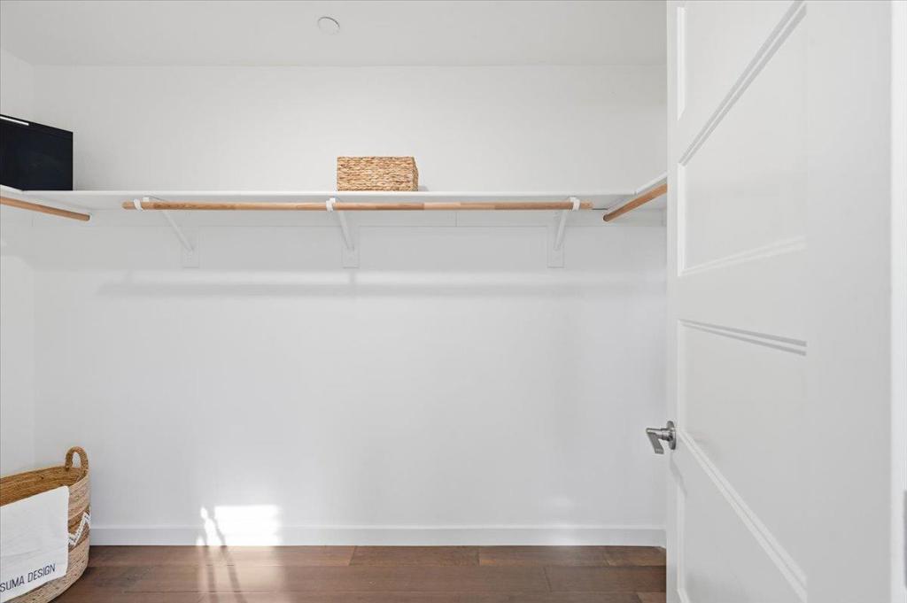 1802 Midnight Circle Property Photo 24
