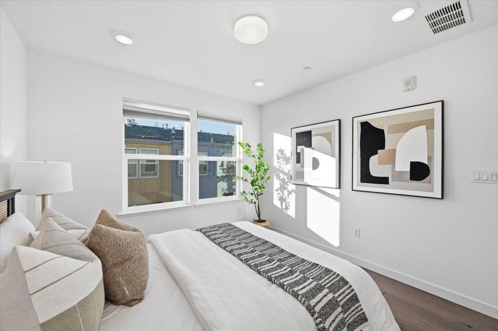 1802 Midnight Circle Property Photo 32