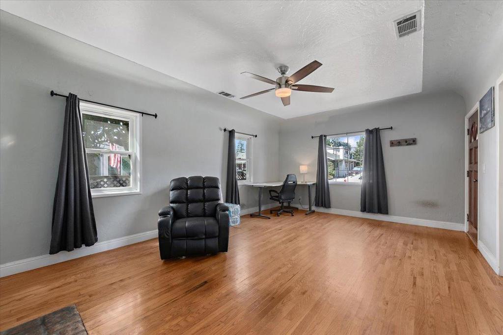 55 Manning Avenue Property Photo 4