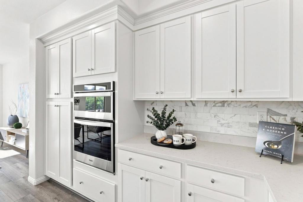 6824 Steel Court Property Photo 9