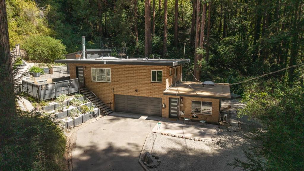 620 Mystery Spot Road Property Photo 2