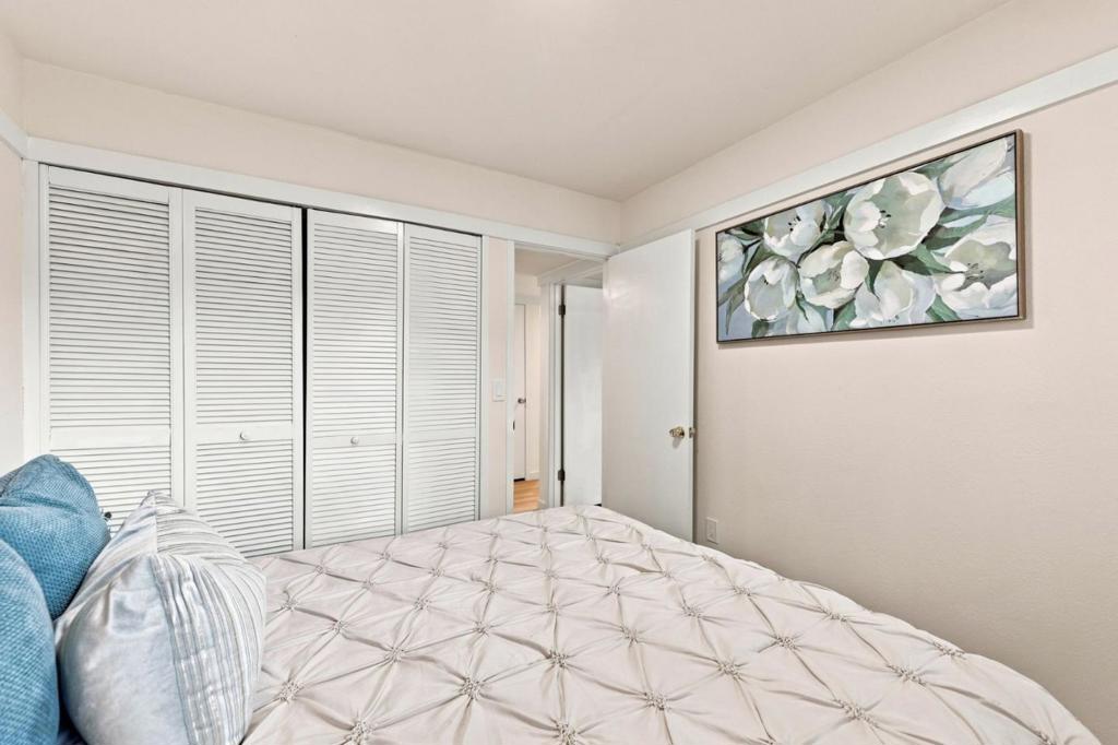 1209 S Bernardo Avenue Property Photo 18