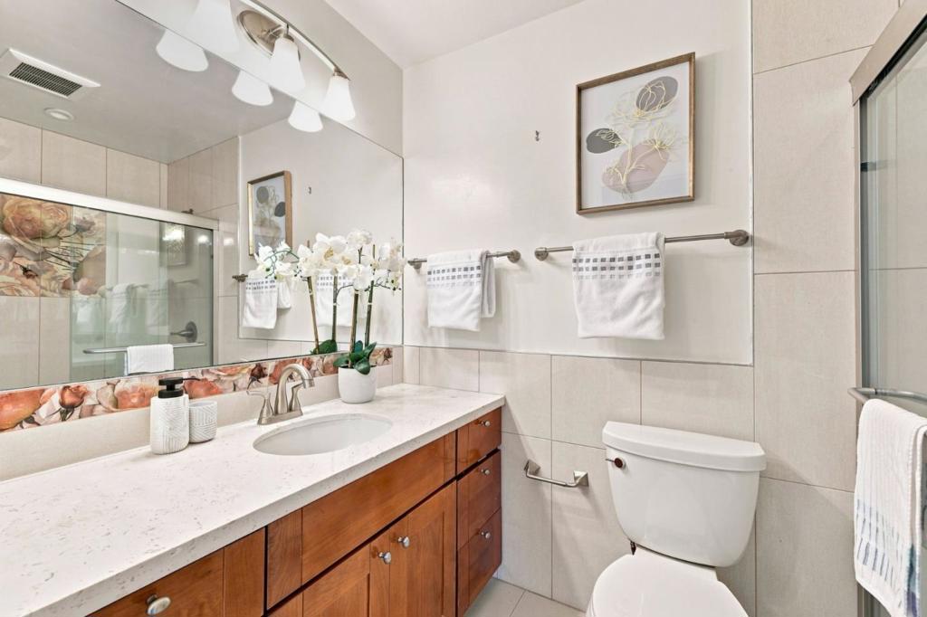 1209 S Bernardo Avenue Property Photo 26