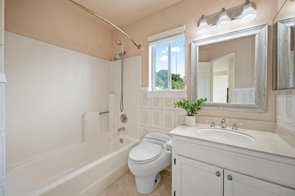 106 Carousel Drive Property Photo 27