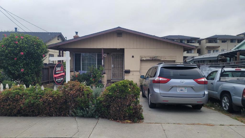 1189 Phoenix Avenue Property Photo 1