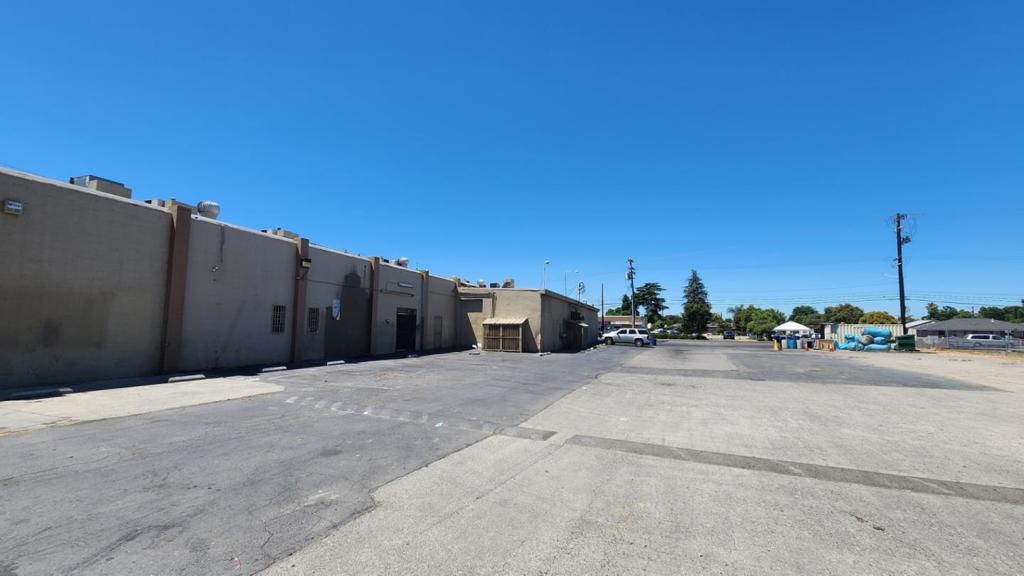 2517 E Fremont Street Property Photo 4