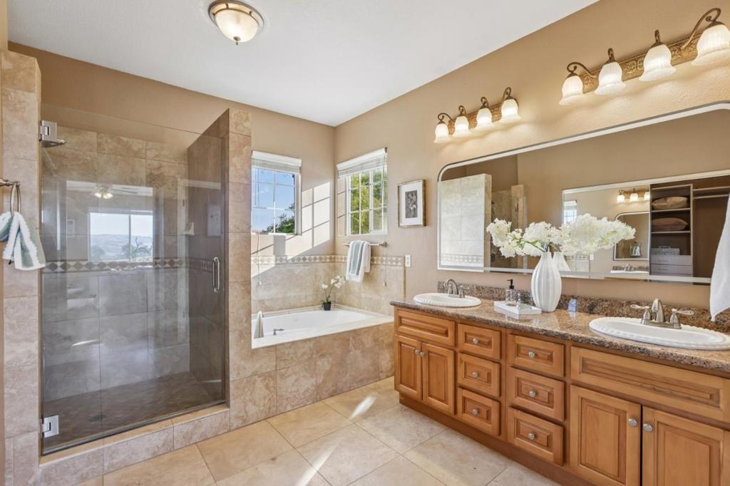 6039 La Spezia Place Property Photo 25