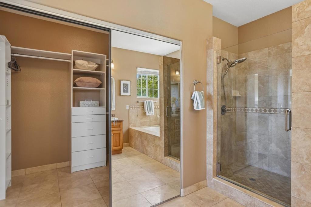 6039 La Spezia Place Property Photo 27