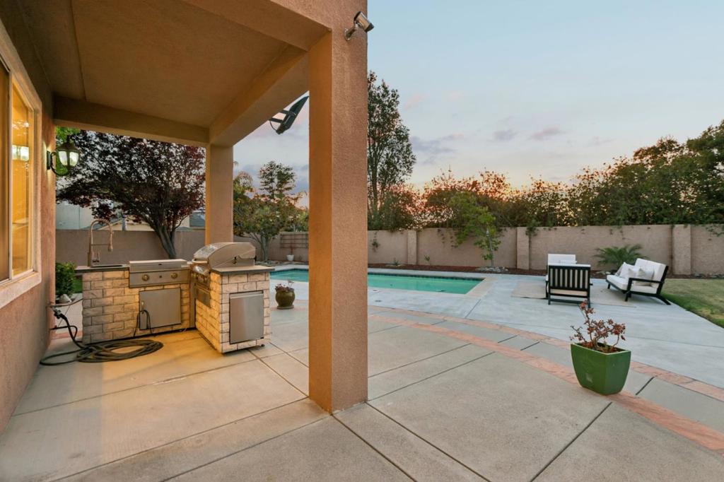 6039 La Spezia Place Property Photo 100