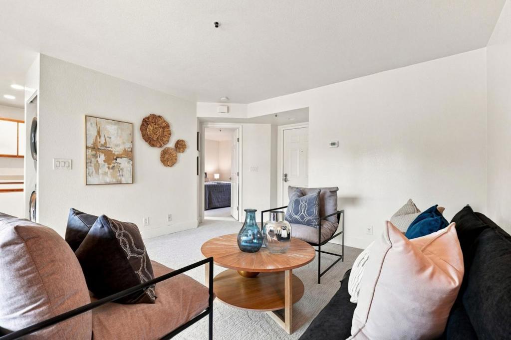 4671 Laurie 101 Property Photo 1