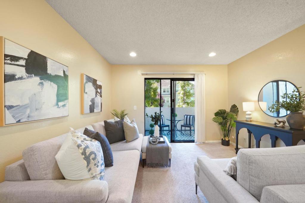 1055 N Capitol Avenue 66 Property Photo 1