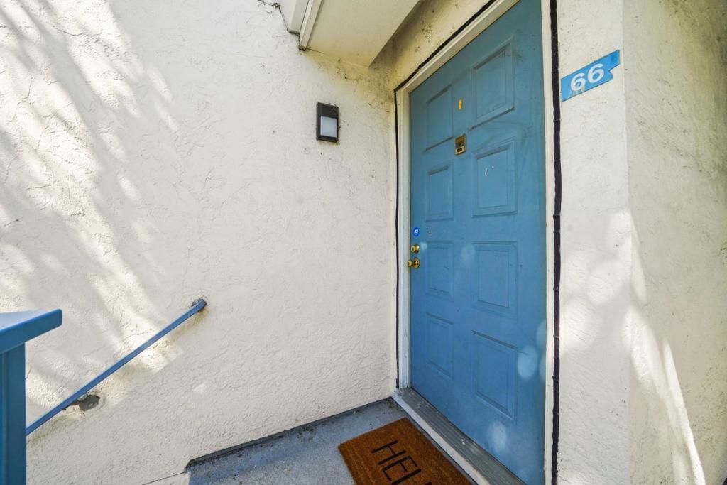 1055 N Capitol Avenue 66 Property Photo 3