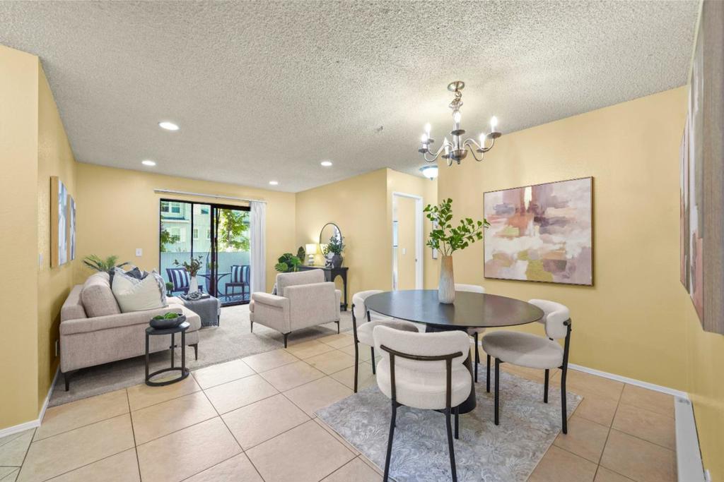 1055 N Capitol Avenue 66 Property Photo 6