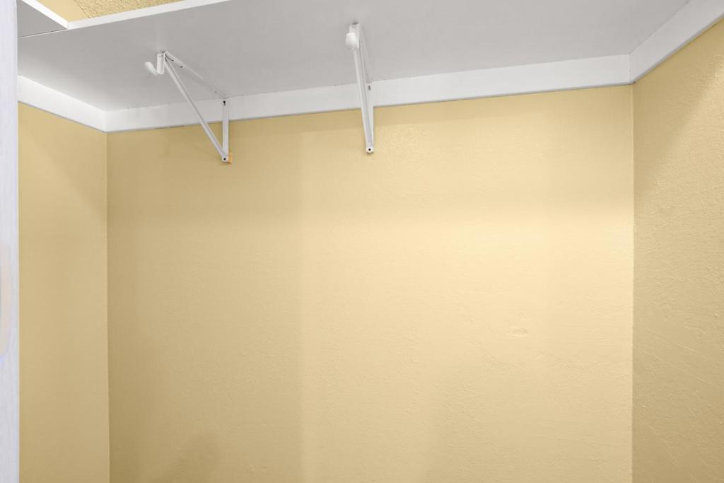 1055 N Capitol Avenue 66 Property Photo 18