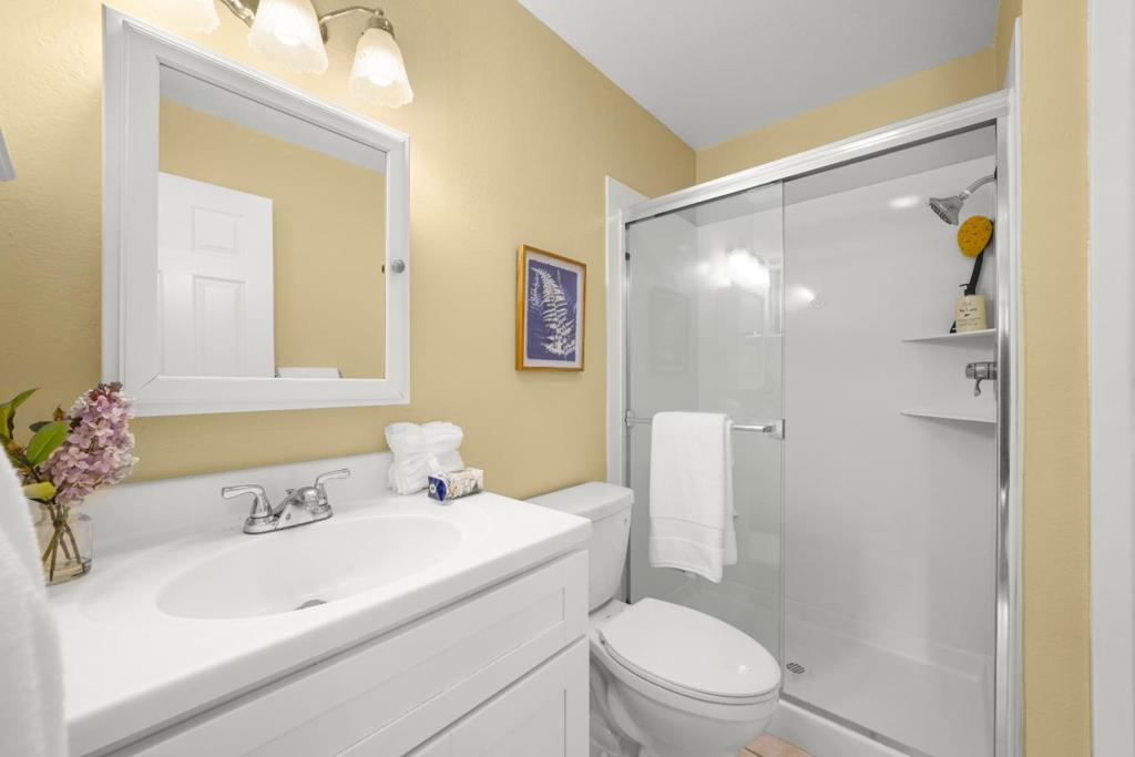 1055 N Capitol Avenue 66 Property Photo 19