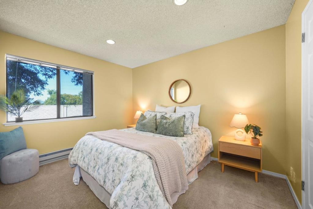 1055 N Capitol Avenue 66 Property Photo 20