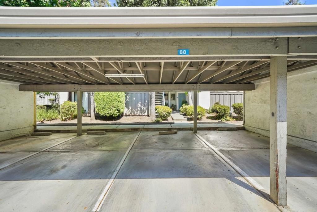 1055 N Capitol Avenue 66 Property Photo 33