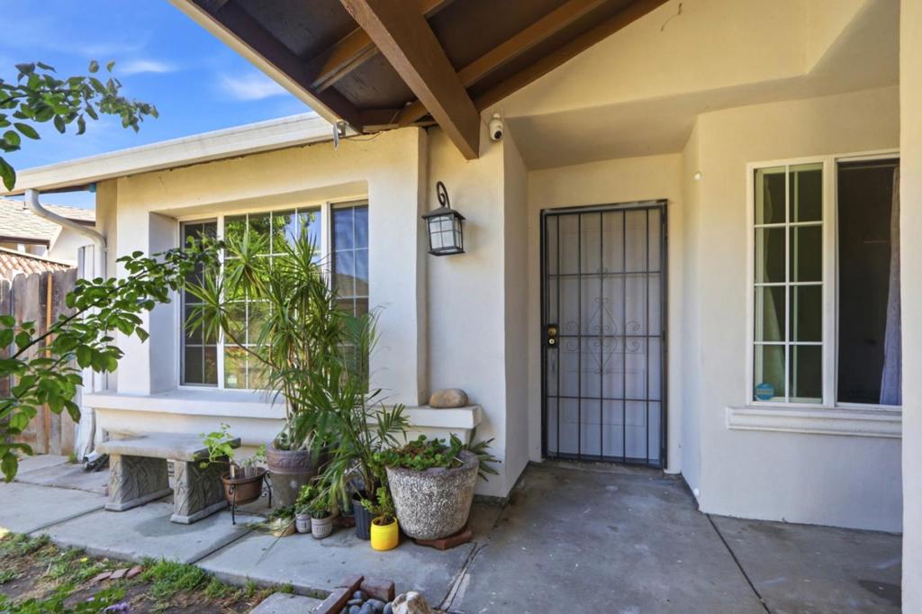 1051 Marianelli Court Property Photo 5