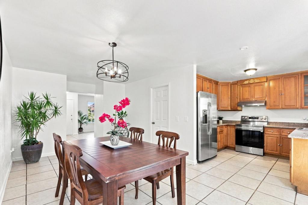 1051 Marianelli Court Property Photo 13