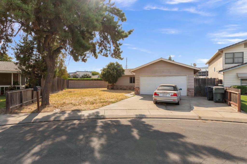 1936 Reseda Lane Property Photo 1