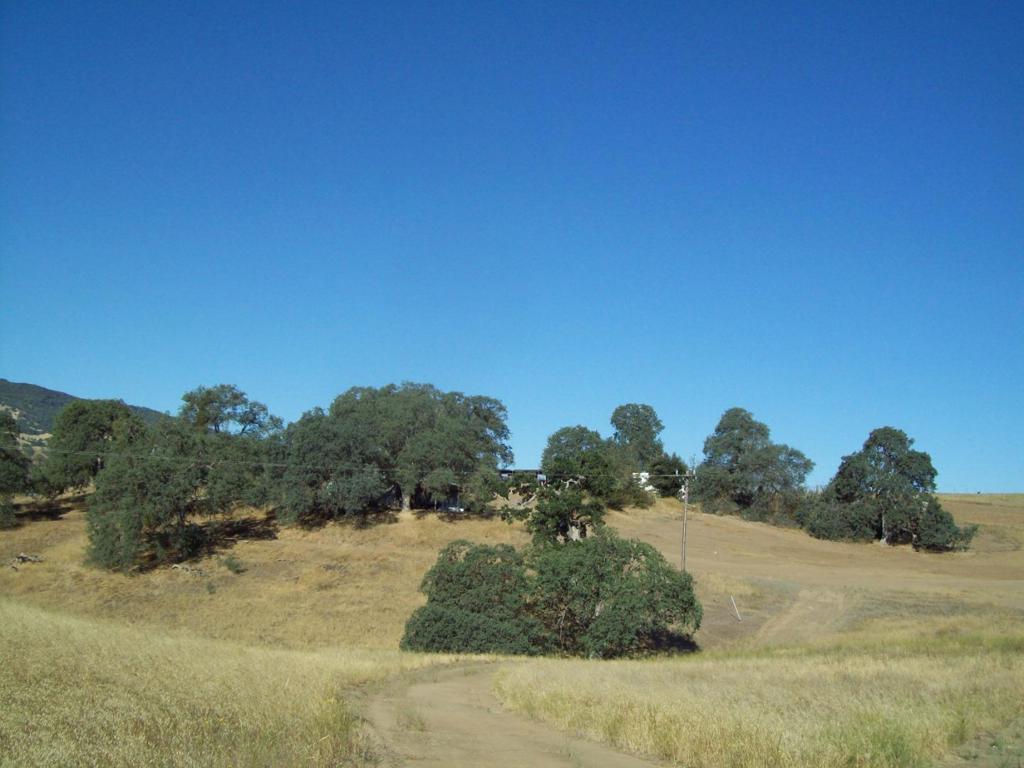 20077 Panoche Property Photo 3