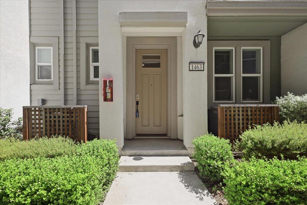 1463 Lavender Loop Property Photo 3