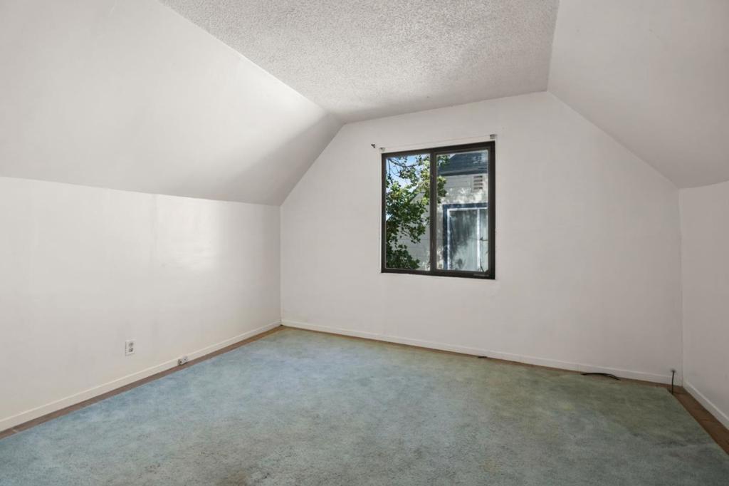 22 Sonora Avenue Property Photo 11