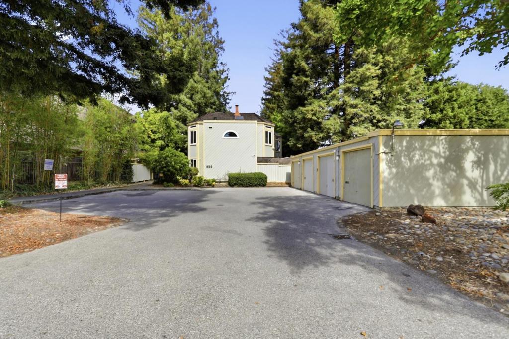 620 Mariposa Avenue 4 Property Photo 4