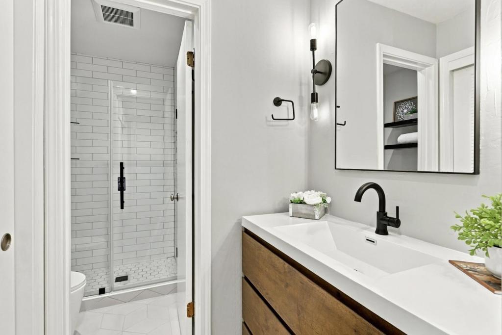 620 Mariposa Avenue 4 Property Photo 21