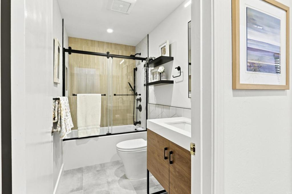 620 Mariposa Avenue 4 Property Photo 27