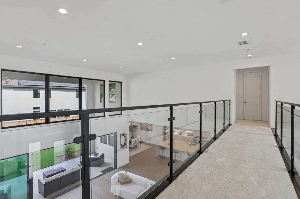 18471 Corte Zapala Property Photo 40