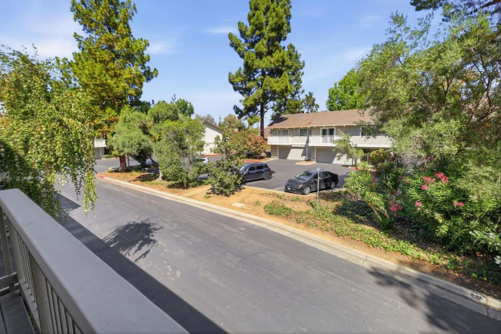 10939 Northshore Square Property Photo 41