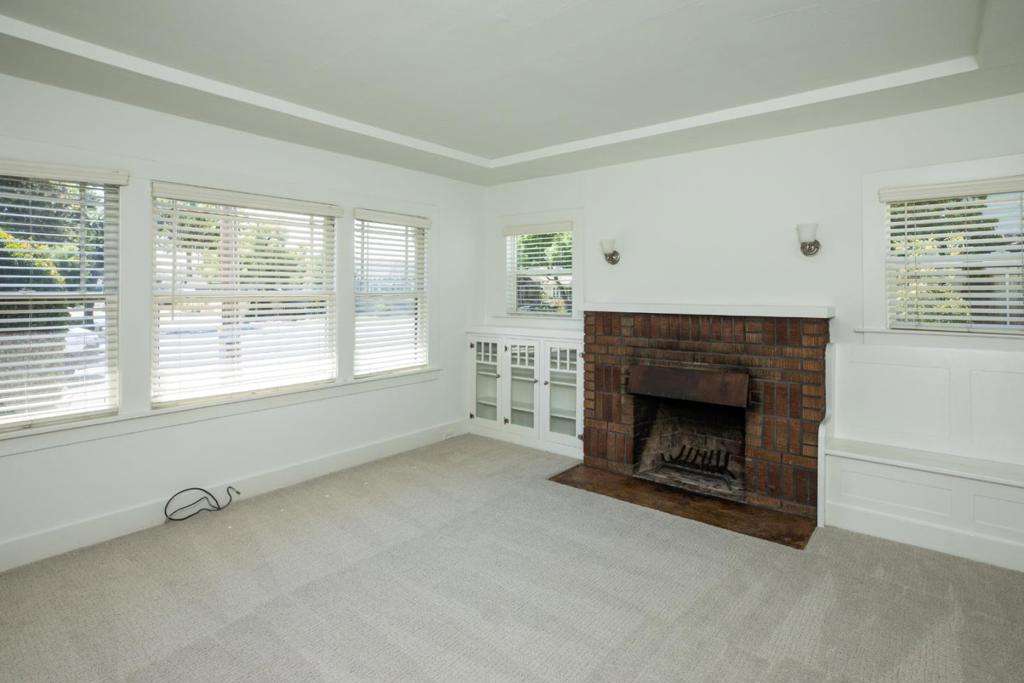 196 N 17th Street Property Photo 3