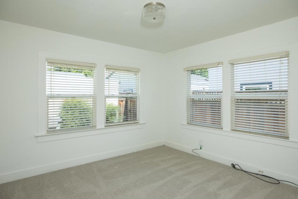 196 N 17th Street Property Photo 19