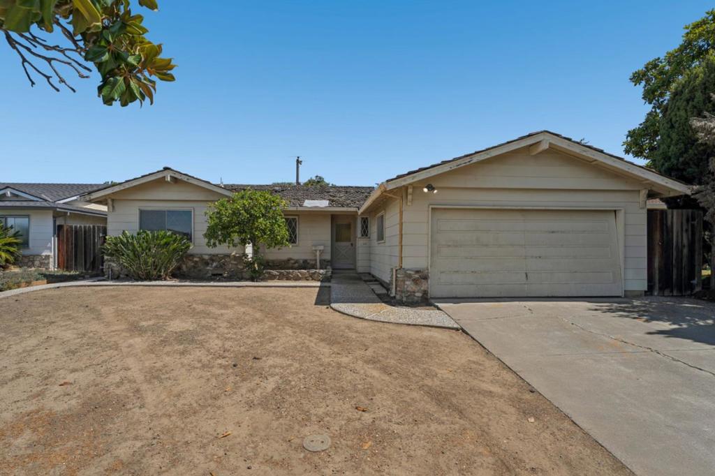 1264 Matterhorn Drive Property Photo 1