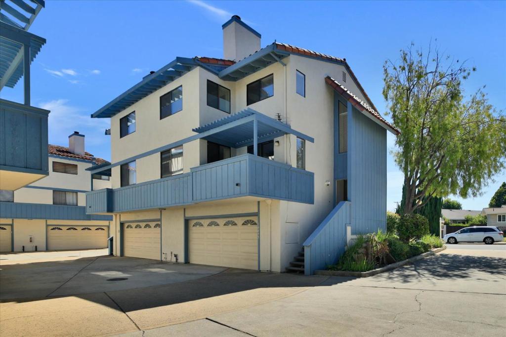 10095 Craft Drive Property Photo 1