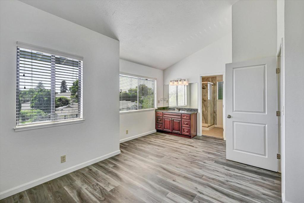 10095 Craft Drive Property Photo 16
